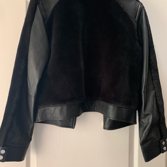 Jacket 🥰 - Picture 2 of 3